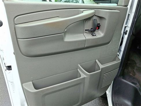 Used 2014 Chevrolet Express 3500 LT w/ LT Preferred Equipment Group image 17