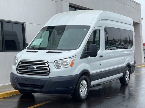 Used 2018 Ford Transit 350 XLT image 4