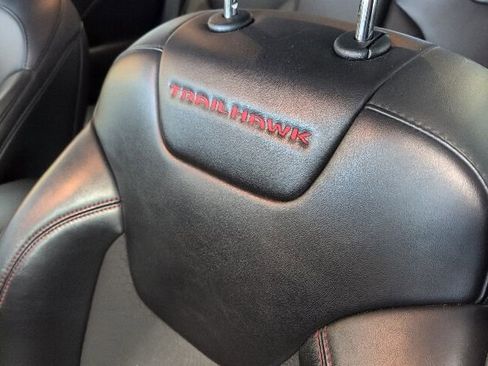 Used 2021 Jeep Cherokee Trailhawk w/ Trailer Tow Group AWD/4WD image 13