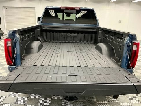 Used 2025 GMC Sierra 2500 Denali w/ Denali Reserve Package AWD/4WD image 34