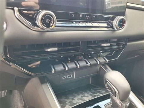 New 2026 GMC Canyon Elevation image 20