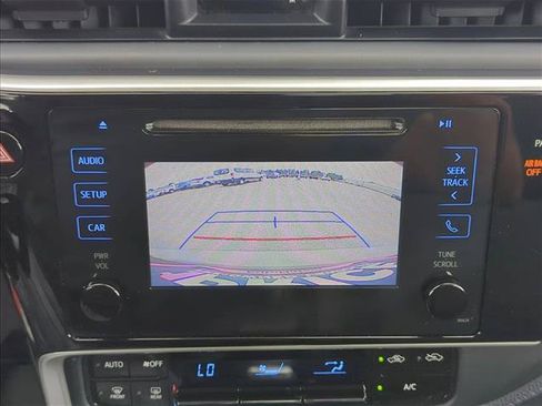 Used 2017 Toyota Corolla SE FWD image 13