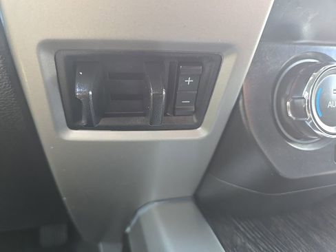 Used 2020 Ford F250 Lariat image 19