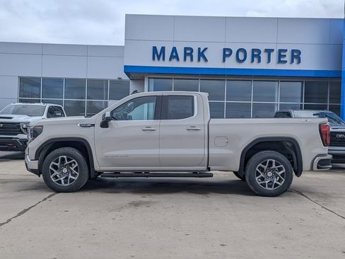 New 2026 GMC Sierra 1500 SLE image 9