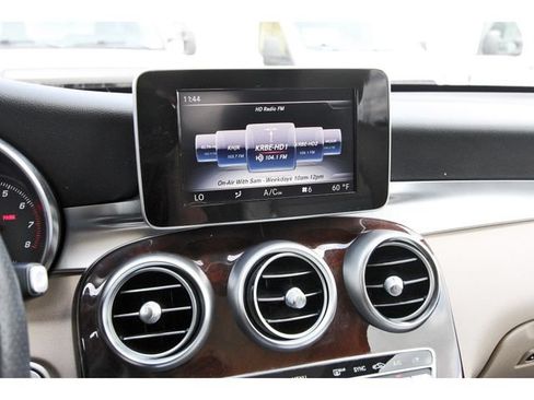 Used 2018 Mercedes-Benz GLC 300 4MATIC image 25