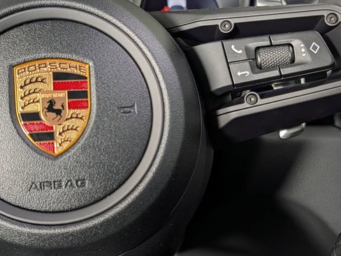 New 2026 Porsche Macan image 37