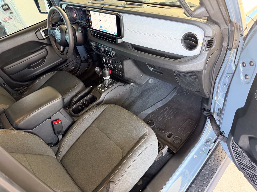 Used 2024 Jeep Wrangler Sport AWD/4WD image 31