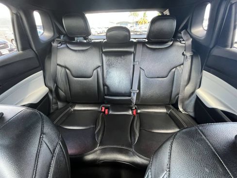 Used 2025 Jeep Compass Limited AWD/4WD image 39
