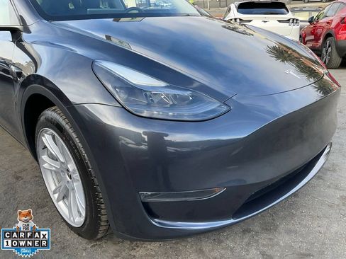 Used 2024 Tesla Model Y Long Range AWD/4WD image 80