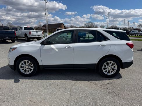 Used 2020 Chevrolet Equinox LS image 9