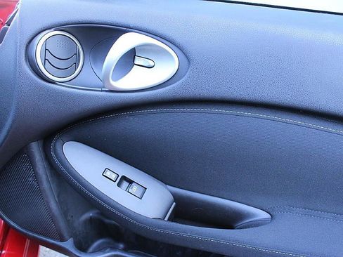 Used 2016 Nissan 370Z Coupe image 15