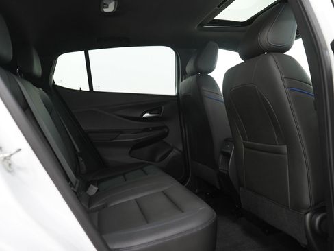 Used 2024 Buick Envista Sport Touring w/ Experience Buick Package FWD image 7