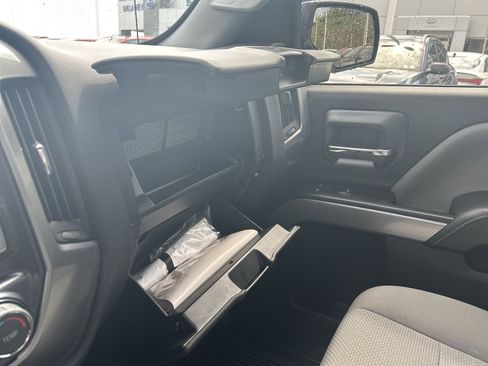 Used 2018 Chevrolet Silverado 1500 LT w/ LT Convenience Package AWD/4WD image 41