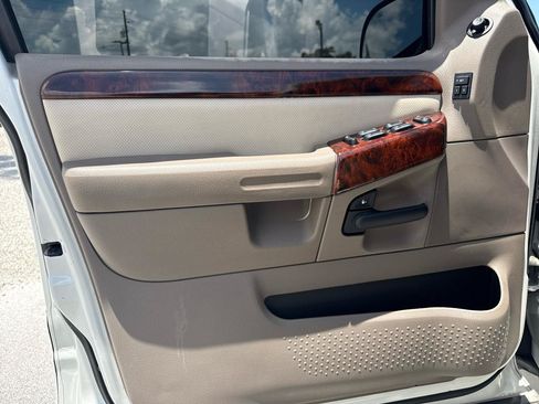 Used 2003 Mercury Mountaineer Convenience RWD image 46