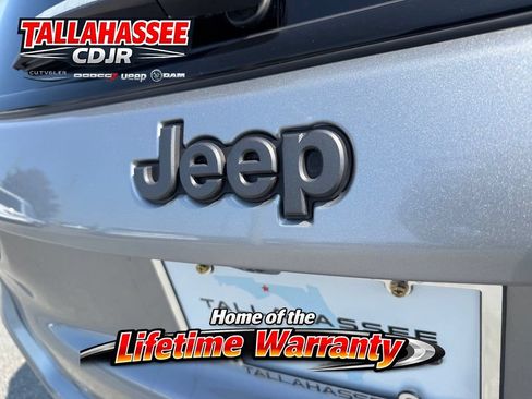 Used 2023 Jeep Compass High Altitude AWD/4WD image 4