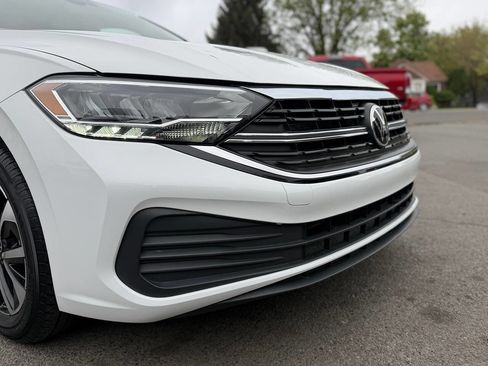 Used 2023 Volkswagen Jetta S image 18
