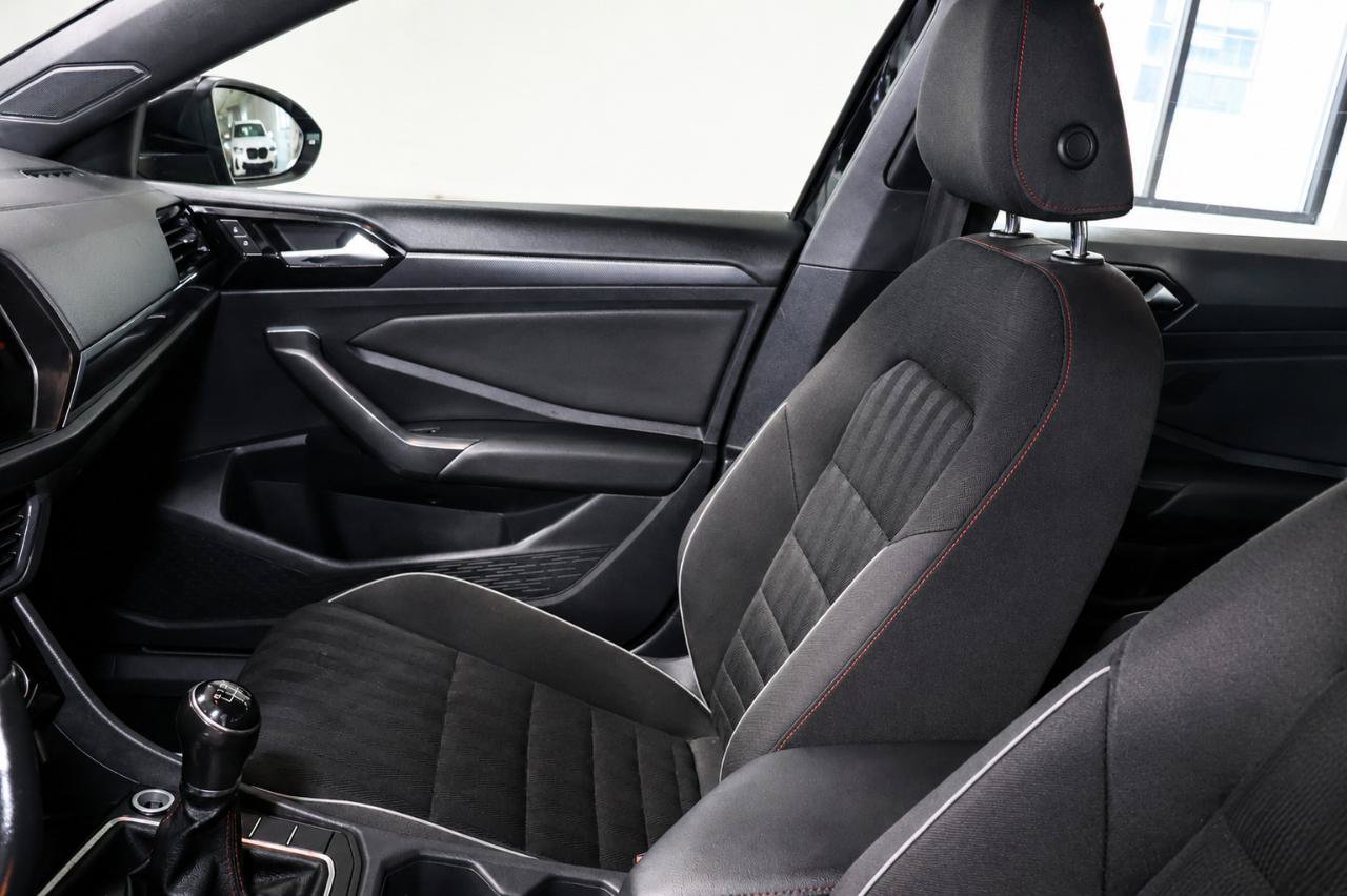 Used 2019 Volkswagen Jetta GLI FWD image 15