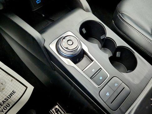 Used 2022 Ford Escape SEL w/ Technology Package image 17