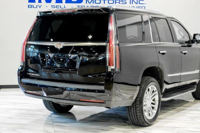 Used 2020 Cadillac Escalade 2WD image 12