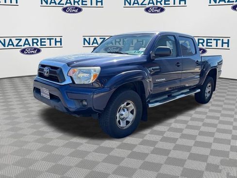 Used 2012 Toyota Tacoma 4x4 Double Cab w/ SR5 Pkg image 3