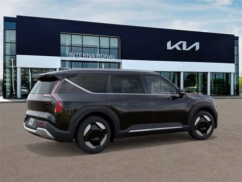New 2026 Kia EV9 Wind image 6