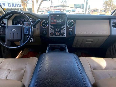 Used 2015 Ford F250 Lariat w/ Chrome Package image 15