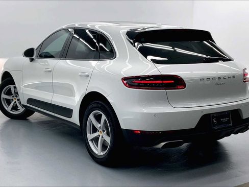 Used 2017 Porsche Macan AWD/4WD image 2
