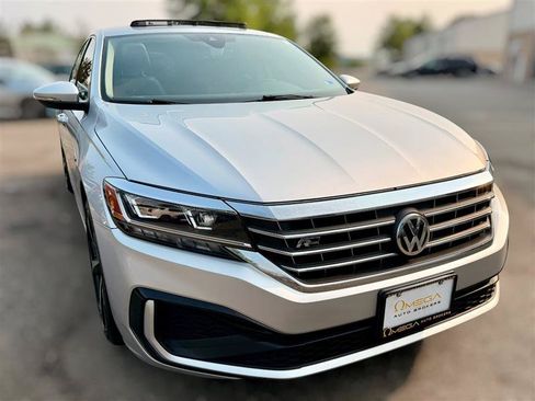 Used 2020 Volkswagen Passat 2.0T R-Line FWD image 6