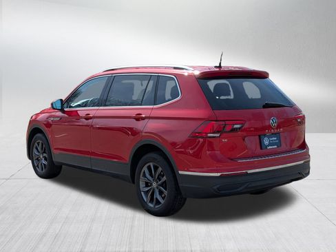 Certified 2022 Volkswagen Tiguan SE image 5