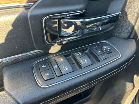 Used 2017 RAM 3500 Laramie AWD/4WD image 24
