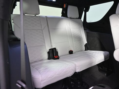 New 2026 Cadillac Escalade Platinum Sport w/ LPO, ONYX Package AWD/4WD image 19