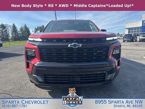 Used 2024 Chevrolet Traverse RS AWD/4WD image 8