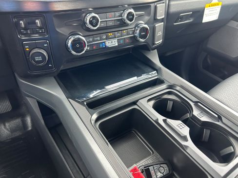 New 2026 Ford F550 4x4 Crew Cab image 35