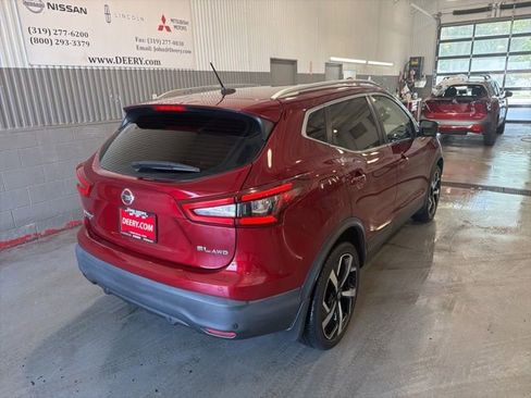 Certified 2022 Nissan Rogue Sport SL w/ Premium Package AWD/4WD image 3