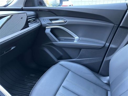 Certified 2025 Audi Q5 Premium w/ Convenience Package image 34