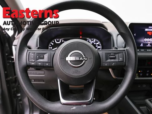 Used 2023 Nissan Rogue S AWD/4WD image 10