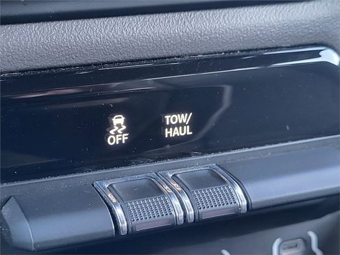 Used 2019 RAM 1500 Big Horn image 19