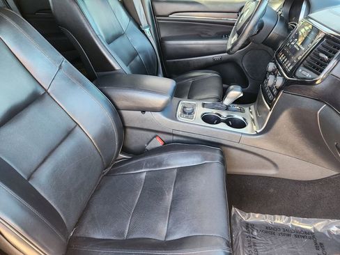 Used 2019 Jeep Grand Cherokee High Altitude AWD/4WD image 5