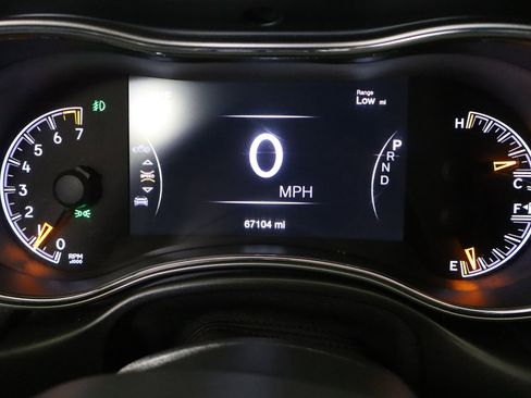 Used 2022 Jeep Grand Cherokee Limited image 18