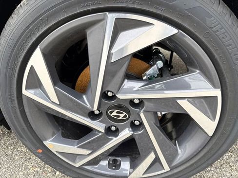 New 2026 Hyundai Elantra Limited image 6