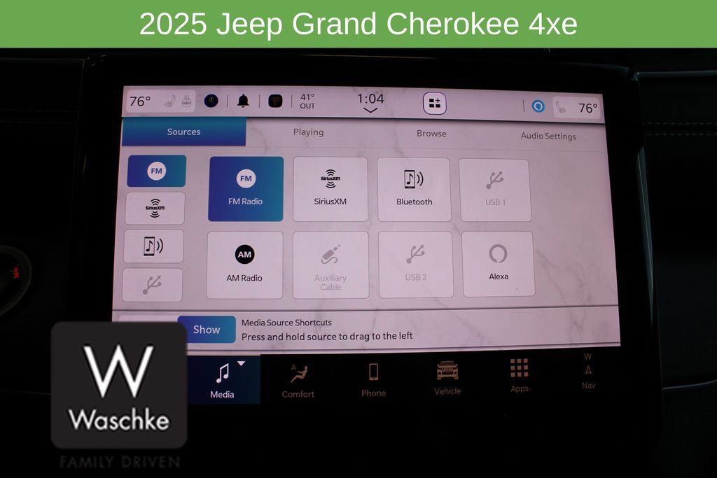 New 2025 Jeep Grand Cherokee Limited 4xe w/ Trailer Tow Package AWD/4WD image 40