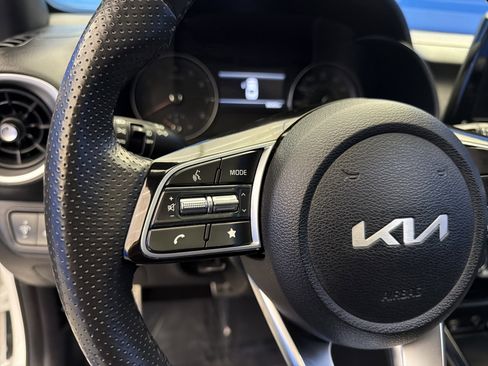 Used 2023 Kia Forte GT-Line w/ GT-Line Premium Package image 15