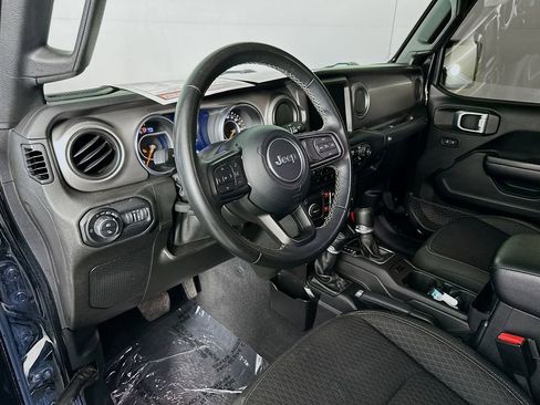 Used 2021 Jeep Gladiator Sport w/ Quick Order Package 24Q 80Th AWD/4WD image 14