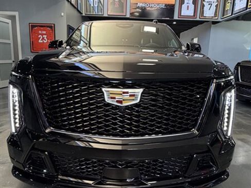 Used 2026 Cadillac Escalade V w/ LPO, Floor Liner Package AWD/4WD image 8