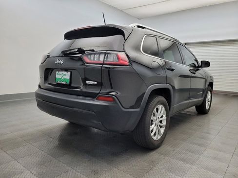 Used 2019 Jeep Cherokee Latitude w/ Popular Appearance Group image 9