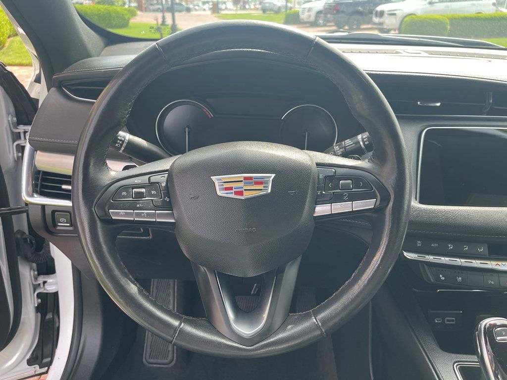 Used 2023 Cadillac XT4 Premium Luxury AWD/4WD image 18