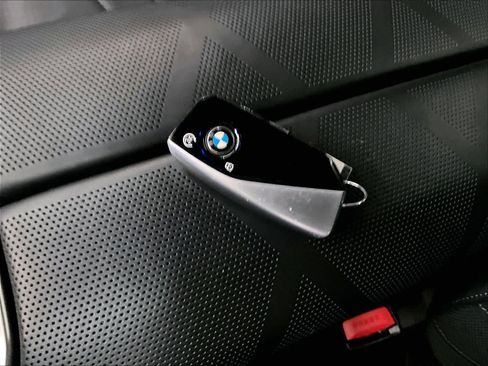 Certified 2025 BMW 760i xDrive 760i xDrive image 13