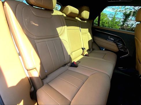 Certified 2025 Land Rover Range Rover Sport SE AWD/4WD image 19