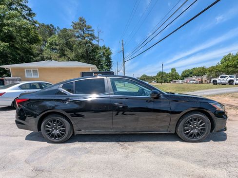 Used 2019 Nissan Altima 2.5 SR FWD image 4