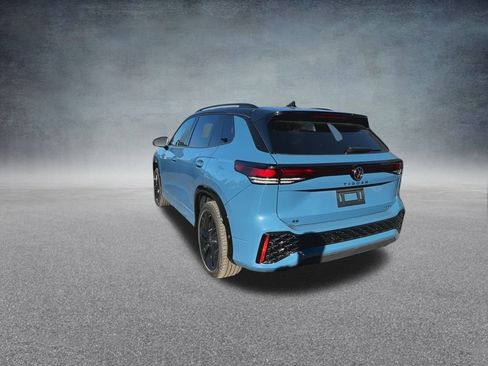 New 2025 Volkswagen Tiguan SE R-Line image 17